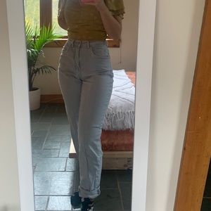 Vintage high waisted jeans!